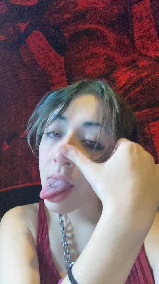 Hi guys💋✦️🖐✦💋.I live alone in my home, an appointment time in a low rate including 💋 💦. 👅Dgoggy Style/👅69Style/BBJ/👅BBW/👅inca - Image 2